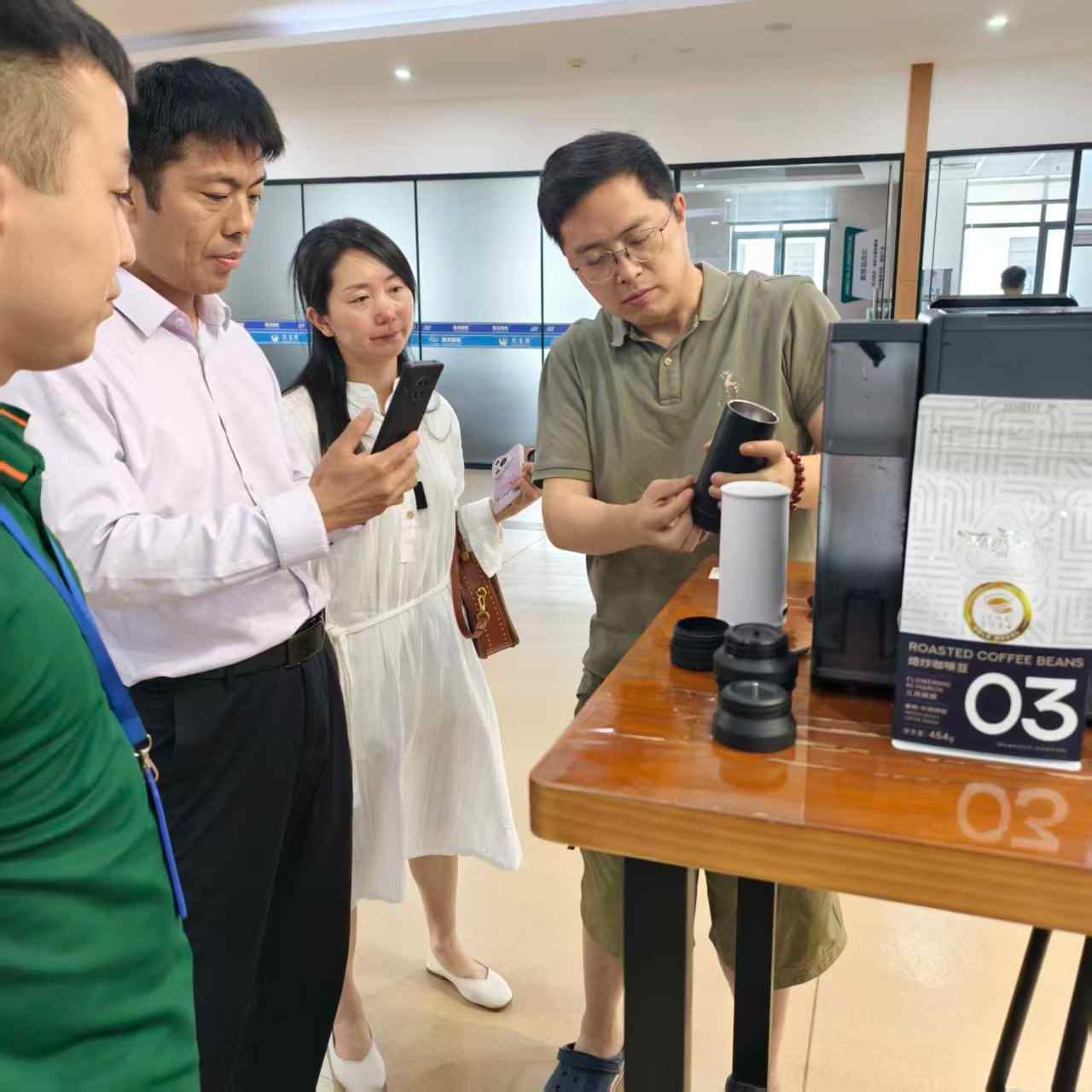 Visita ao cliente Seaver para máquina de café en cápsulas SV837 SV835 e nova máquina de café portátil SV610 inspección